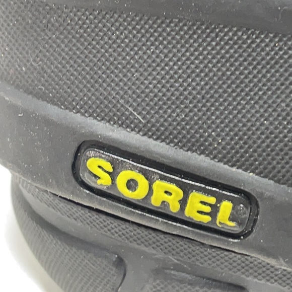 Sorel Flurry Youth Boots In Mint Used Condition like New! Unisex - Picture 2 of 10